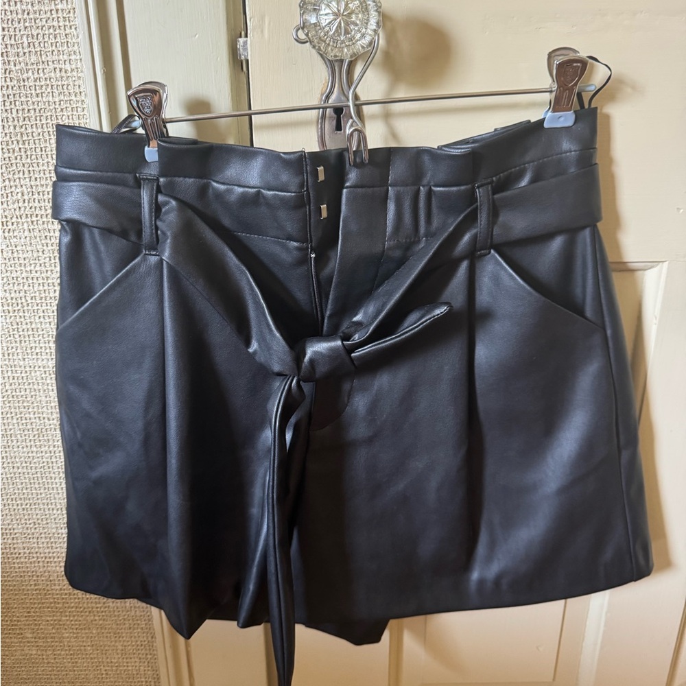 Zara Black Faux Leather Short